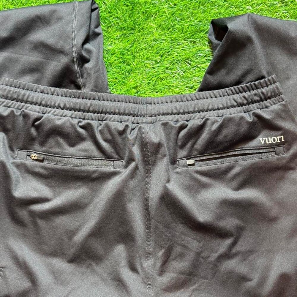 Vuori Men's Black and Navy Joggers-tracksuits - Picture 3 of 5